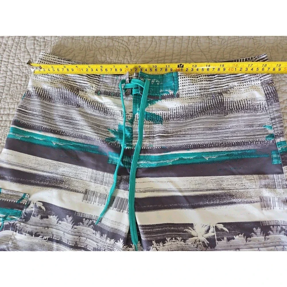 O’Rageous Board Shorts Men XL 36x10 White Teal Mesh Lining Pockets Logo